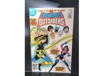 BATMAN AND THE OUTSIDERS (1983 Series)  (DC) #20 NEWSSTAND Near Mint Comics Book