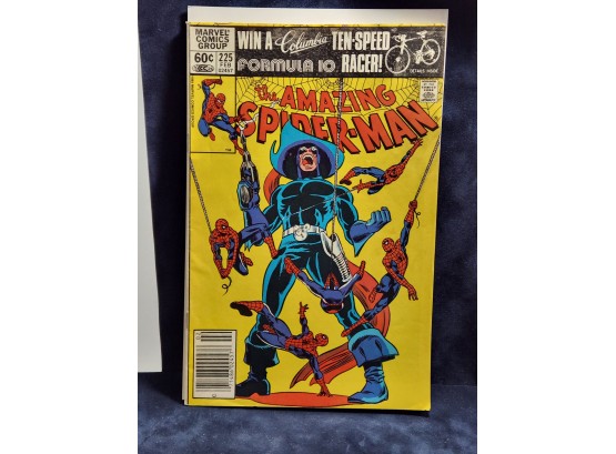 Amazing Spider-Man #225 (Foolkiller Appearance) 1982 Very Cool Comic!