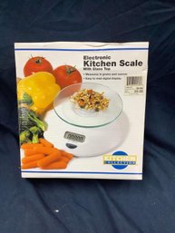Kitchen Collection Electronic Kitchen Scale With Glass Top