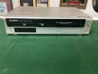 Sylvania DBC850C - DVD / VCR Combo Player