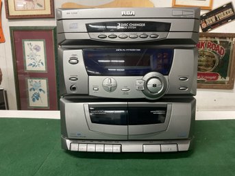 RCA RS-1248 - AM/FM/CDDual Cassette Radio With 3 Disc CD Changer