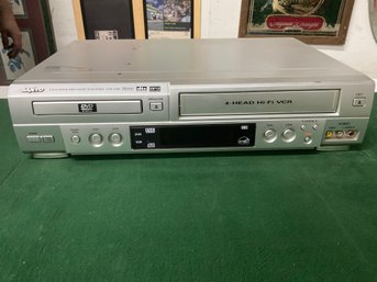 Sanyo DVW-6100 - DVD/VCR Combo Player