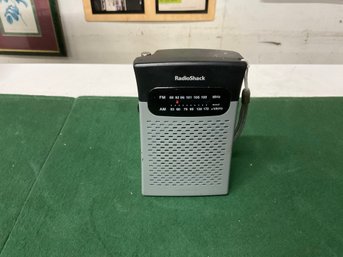 RadioShack 12-586 Pocket Radio