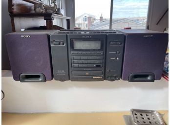 Sony CFD-768 CD/Radio/Cassette Recorder