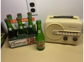 Lot With Six Pack Of Vintage 7Up And Emerson Radio