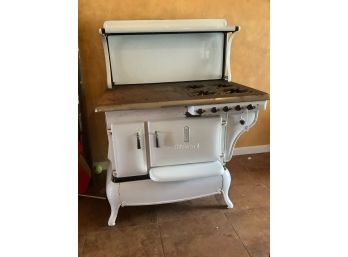 Beautiful Vintage Stewart Enamel Stove With Oven