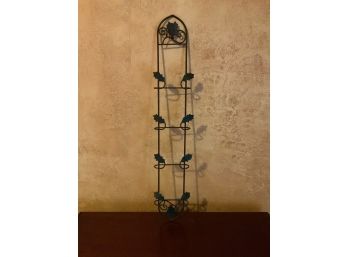 Metal Hanging Plate Holder With Holly Decoration