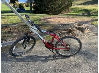 Road Master MT Sport SX Bicycle With Ground Assault Front Suspension - Missing Seat