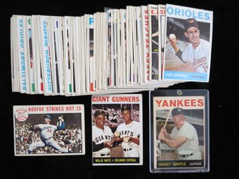 (88) 1964 Topps Baseball Cards With Mickey Mantle