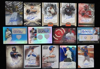 (25) Pack Pulled Autographed Signed Baseball Cards