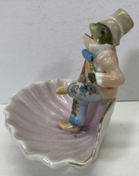Vintage Porcelain Frog Figurine/Trinket Dish