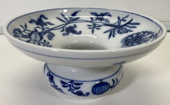 Vintage MEISSEN Candle Holder With Blue Onion Pattern