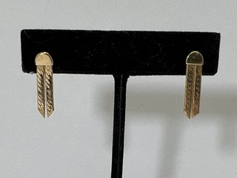 Vintage 14K Yellow Gold Flat Chain Dangle Earrings  1.6 Grams