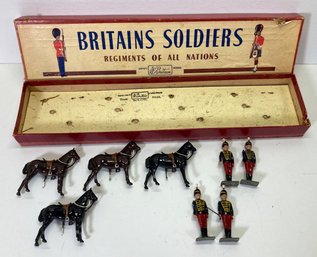 Antique BRITAINS SOLDIERS - The Royal Artillery #1730
