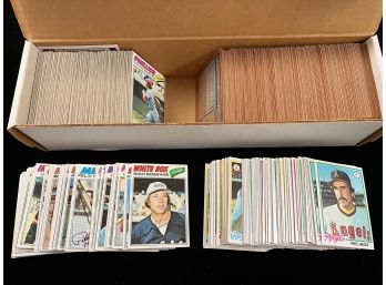 (650) 1977 And 1978 Topps Baseball Cards