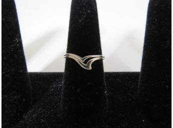 Sterling Silver.925 Wave Ring Sz 9