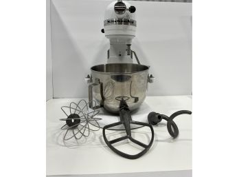 Kitchen Aid With Accessories