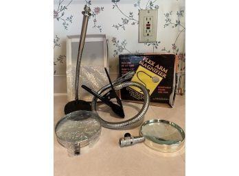 2 Magnifying Glasses (New In Box)