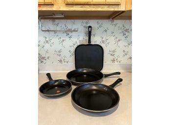 Set Of 4 Fry Pans