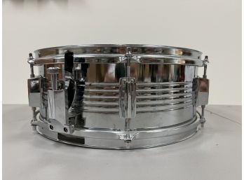 Six Lug Snare Drum With Pearl Head
