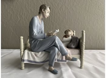 LLadro Father Reading To Child