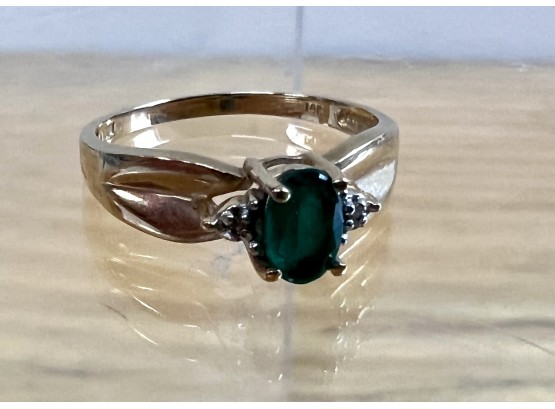 14k Gold Ring With Emerald