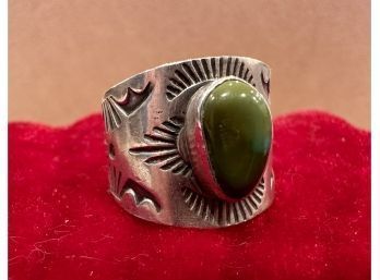 Vintage Native American Sterling Ring With Green Stone