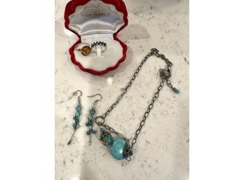 Turquoise Necklace And Earrings With Two Silver Rings