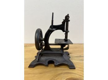 Vintage Working Cast Iron Mini Sewing Machine
