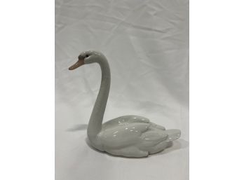 LLadro Swan 'Graceful Swan'
