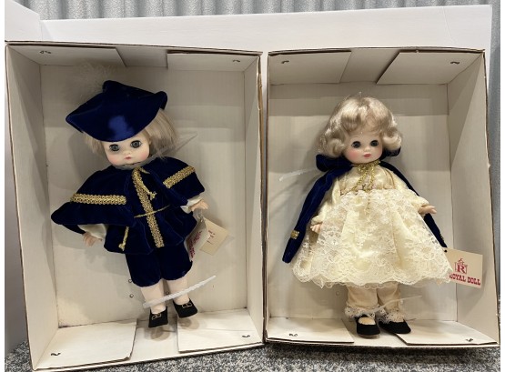 2 Royal Dolls