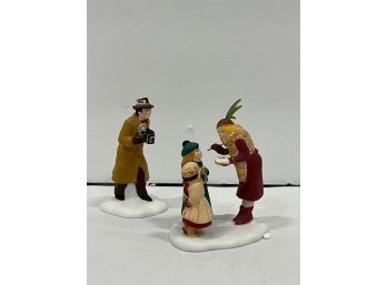 Department 56 Heritage Village Collection 'Big Smile For The Camera'
