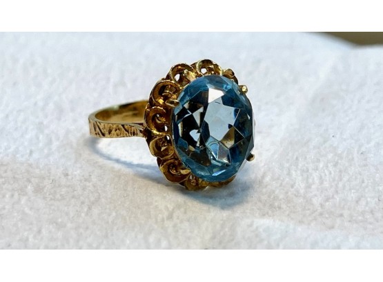 18K Gold Ring With Blue Stone