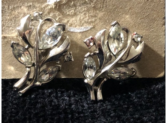 A Silver Tone Pair Of Leaf Earrings Marked Crown Trifari