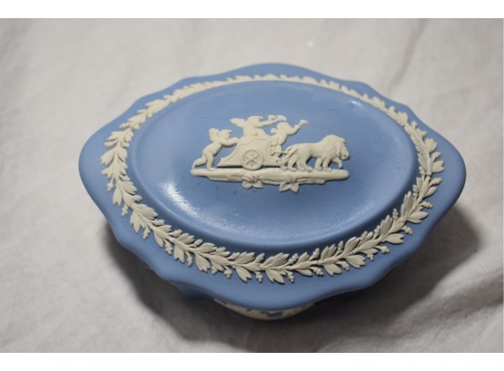 Wedgwood Blue Jasperware Box With Lid And Classical Figures