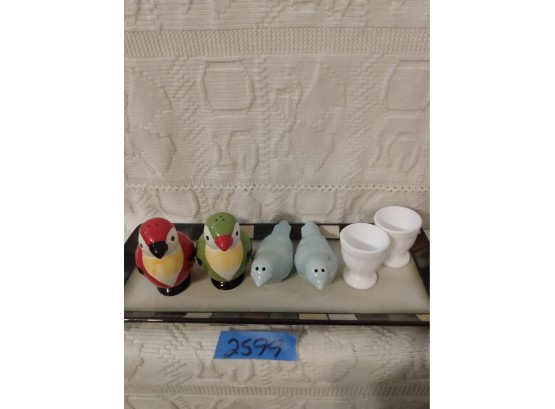 Salt And Pepper Shakers (7 Pieces)