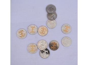 Assortment Of US Landmarks, Presidents, And Other Important Figures On Commemorative Anniversary Medals