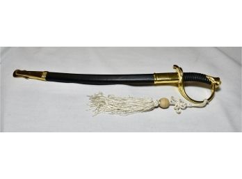 An 18 Inch United States Marine Replica Sword With Etched Blade