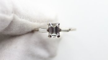 DIAMOND ENGAGEMENT RING EMERALD CUT 14K WHITE GOLD WITH DIAMOND ACCENT VS1, COLOR G-H, 1.66 GRAMS DIAMONDS