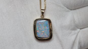 AUSTRALIAN CRYSTAL OPAL PENDANT 14K SOLID YELLOW GOLD 6.04 GRAMS, 18.5 INCHES NECKLACE CHAIN FINE JEWELRY