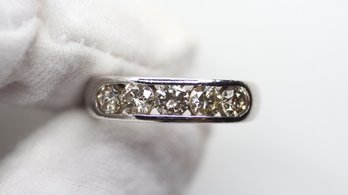 PLATINUM RING WITH 1.00CTW OF DIAMONDS CHANNEL SET PT900, 4.7 GRAMS NATURAL GEMSTONE 5 STONE DIAMONDS