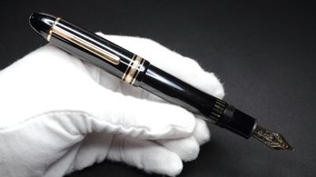 MONTBLANC MEISTERSTUCK Model 149 4810 Fountain Pen Vintage 14k Gold Nib