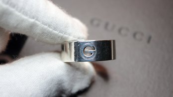 GUCCI UNISEX RING (COMES WITH BOX) 925 STERLING SILVER G LOGO CUT OUT MADE IN ITALY SIGNATURE RIBBED