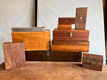 LOT OF WOOD BOXES