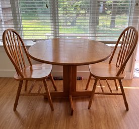 DROP LEAF KITCHEN TABLE W / 2 CHAIRS