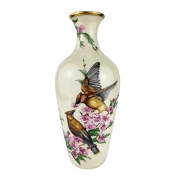 The Lenox Gift Of Love Vase Limited Edition Birds Waxing.