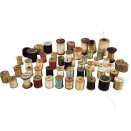 Lot Of 52 Vintage Wood Thread Spools With/without Thread Star
