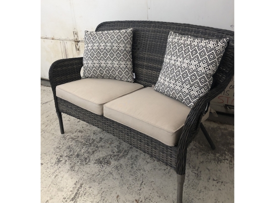 Rattan Love Seat With Cushions