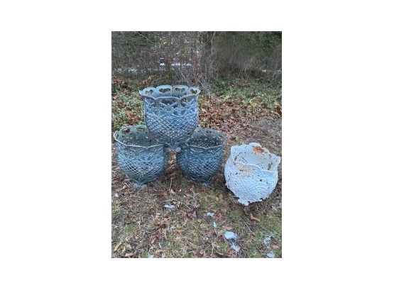 4 Outdoor Metal Flower Pots