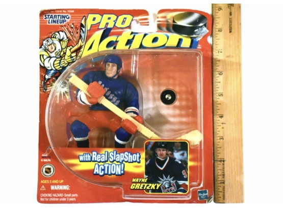 1998 Sports Superstore Collectibles - Starting Lineup - Wayne Gretzky Pro Action Figure